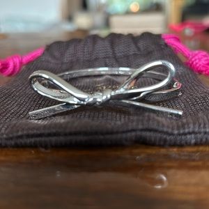 Kate Spade Skinny Mini Bow Bangle in silver